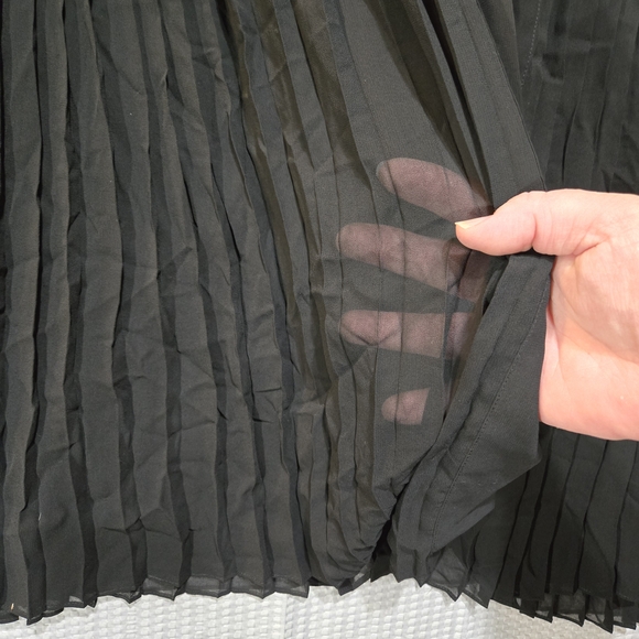 Chico's Black Cardigan With Pleated Mesh Sheer Bottom Lagenlook - Picture 2 of 8